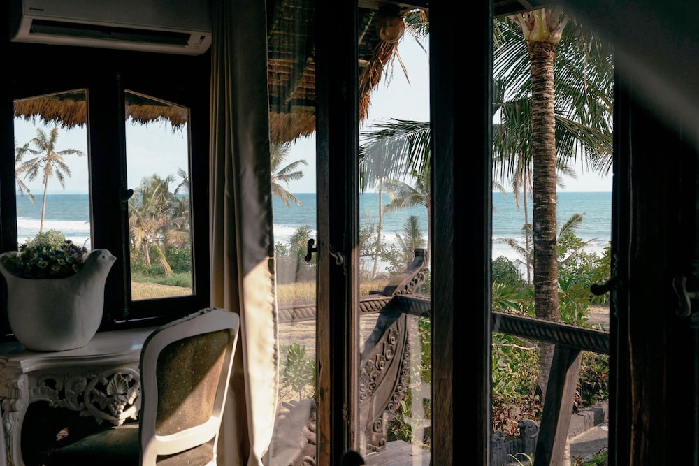 Beach/ocean view