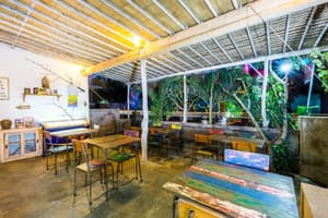 thumbnail: Restaurant