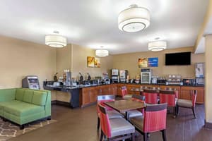 thumbnail: Breakfast area