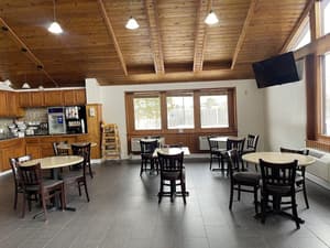thumbnail: Breakfast area
