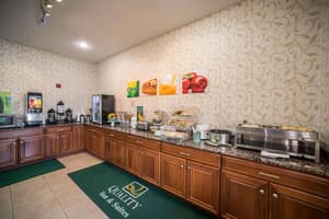 thumbnail: Breakfast area