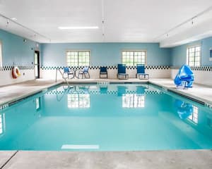 thumbnail: Pool