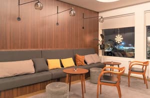 thumbnail: Bar (on property)