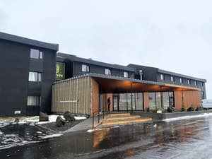 thumbnail: Front of property