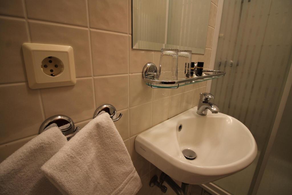 ed4b072471ab873f359791134ab77c08.jpg