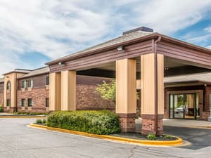 thumbnail: Property entrance