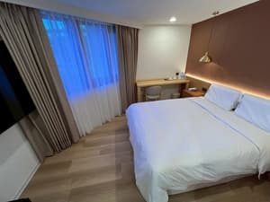 thumbnail: Room