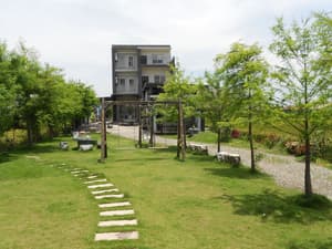 thumbnail: Children's play area - outdoor