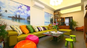 thumbnail: Lobby sitting area