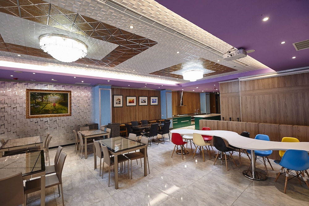 Restaurant-cafeteria