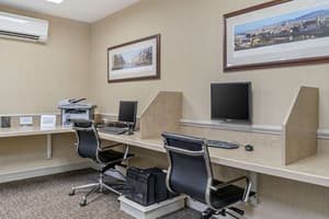 thumbnail: Business center