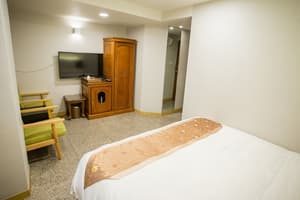 thumbnail: Room