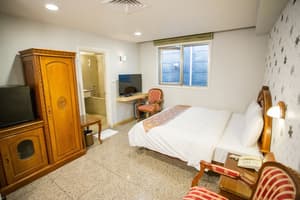 thumbnail: Room