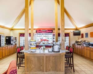 thumbnail: Breakfast area