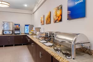 thumbnail: Breakfast area