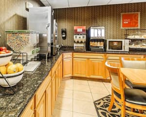 thumbnail: Breakfast area
