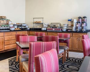 thumbnail: Breakfast area