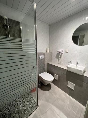 472515361.jpg