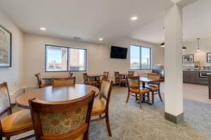 thumbnail: Breakfast area
