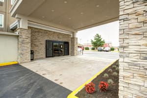 thumbnail: Exterior