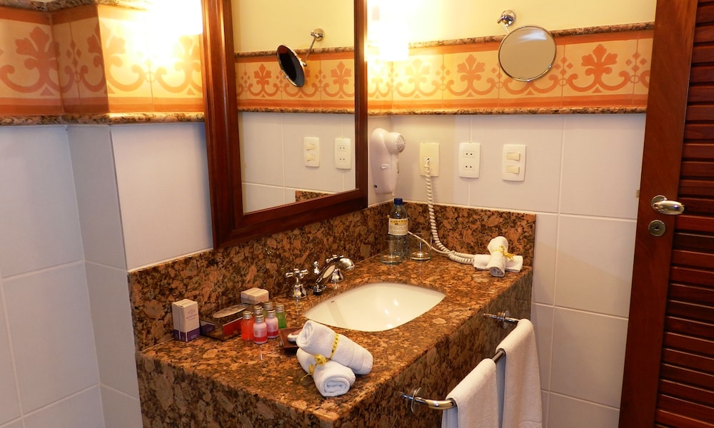 Bathroom sink