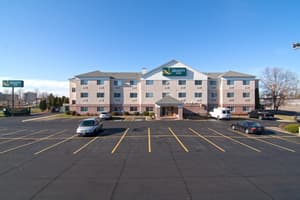 thumbnail: Exterior