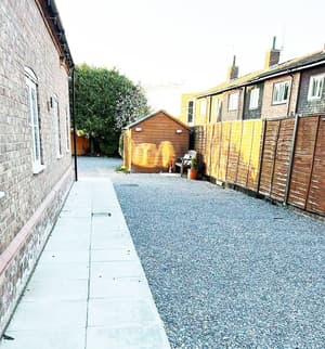 thumbnail: Exterior
