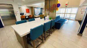 thumbnail: Lobby sitting area