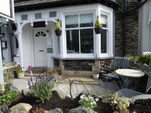 thumbnail: Front of property