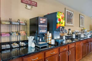 thumbnail: Breakfast area