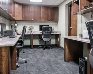 thumbnail: Business center