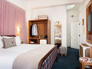 thumbnail: Room