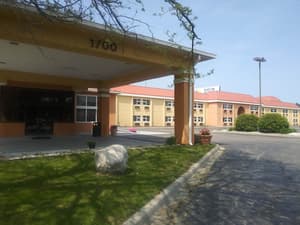 thumbnail: Exterior