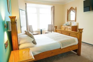 thumbnail: Room
