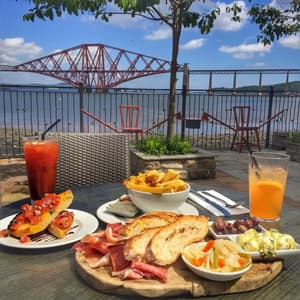 thumbnail: Outdoor dining