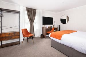 thumbnail: Room