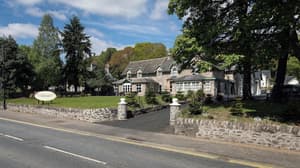 thumbnail: Front of property
