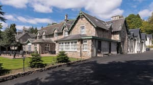 thumbnail: Front of property