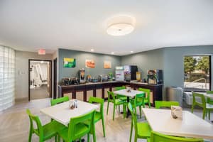 thumbnail: Breakfast area