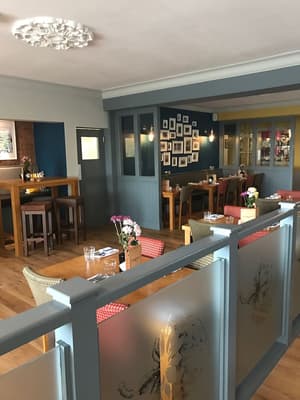 thumbnail: Restaurant