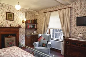 thumbnail: Room