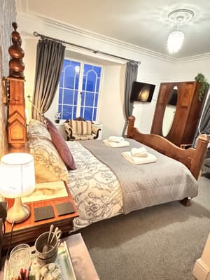 thumbnail: Room