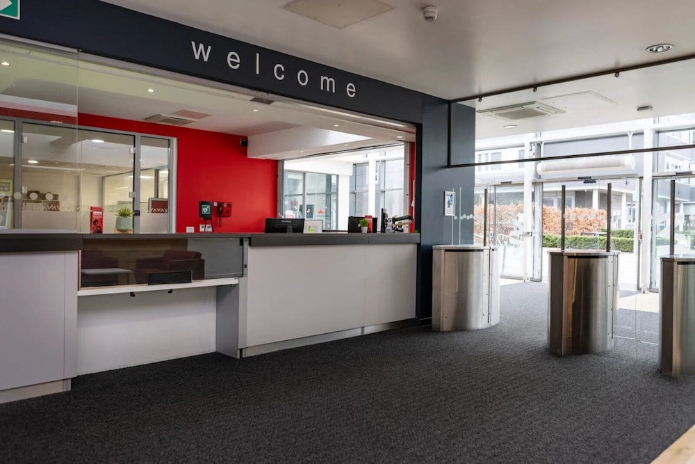 Concierge desk