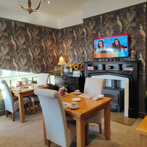 thumbnail: Restaurant