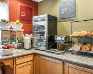thumbnail: Breakfast area