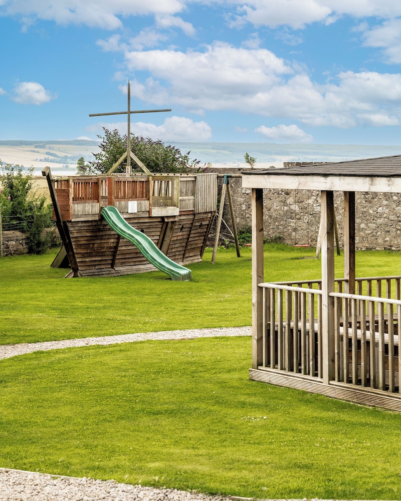 Children's play area - outdoor