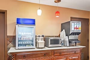 thumbnail: Breakfast area