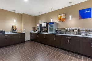 thumbnail: Breakfast area
