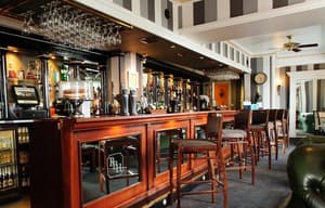thumbnail: Bar (on property)