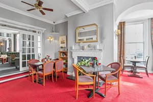 thumbnail: Breakfast area